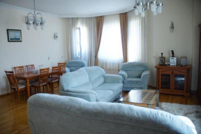 Neftçilər prospekti . Bedrooms 2.